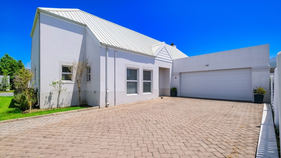 To Let 3 Bedroom Property for Rent in Kingswood Golf Estate Western Cape